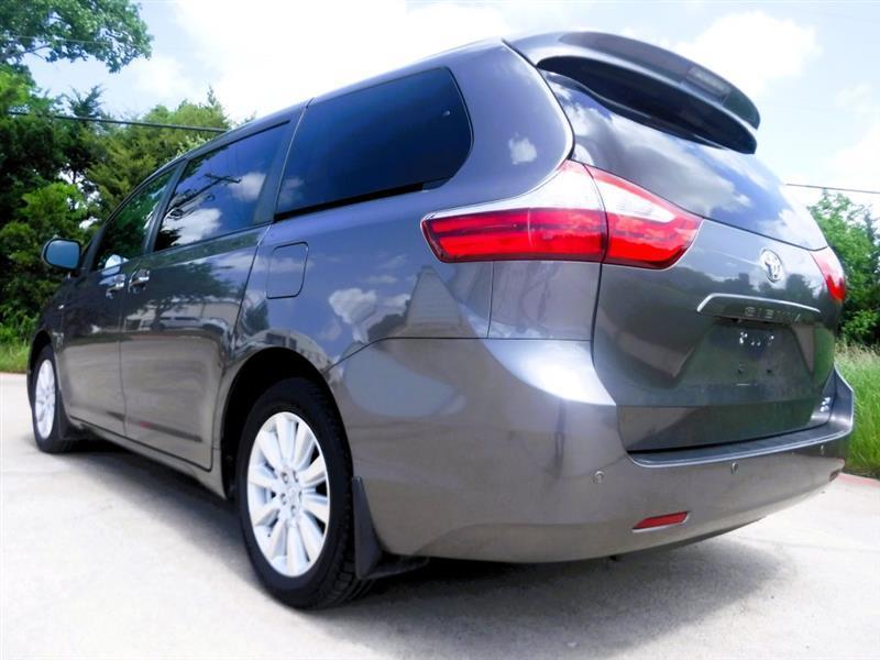 Toyota Sienna XLE 7-Passenger AWD 2017