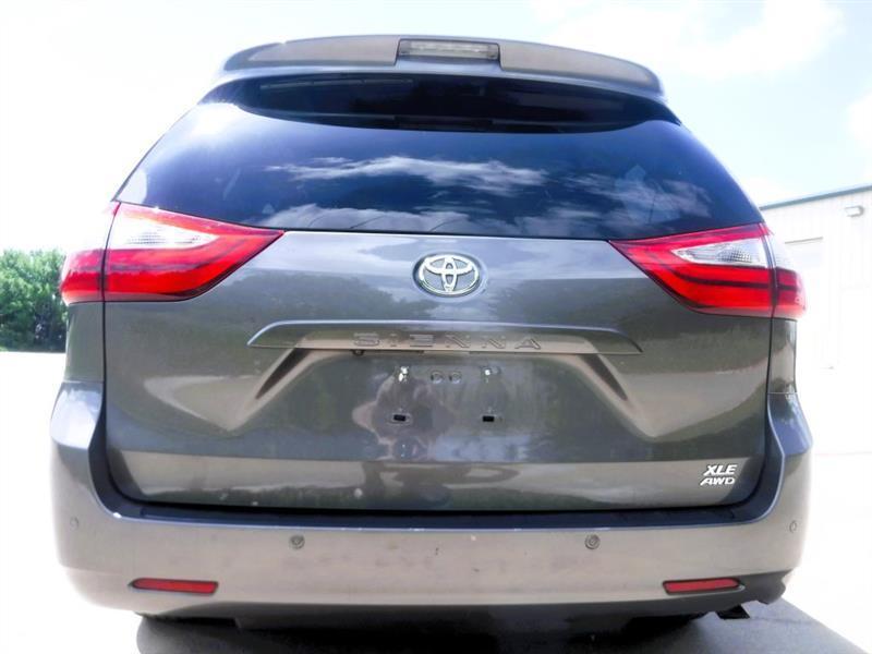 Toyota Sienna XLE 7-Passenger AWD 2017