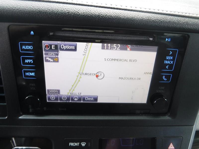 Toyota Sienna XLE 7-Passenger AWD 2017