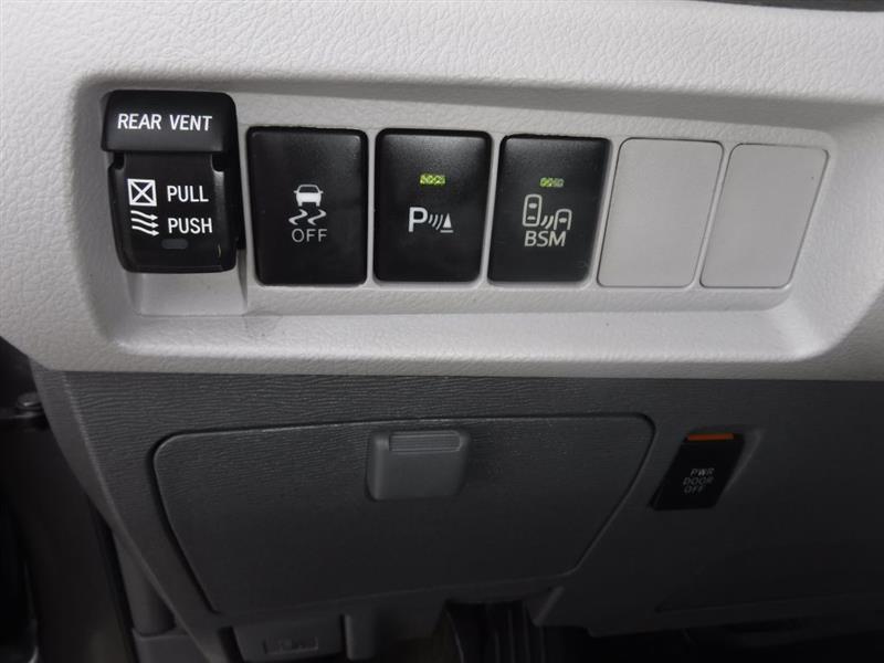 Toyota Sienna XLE 7-Passenger AWD 2017