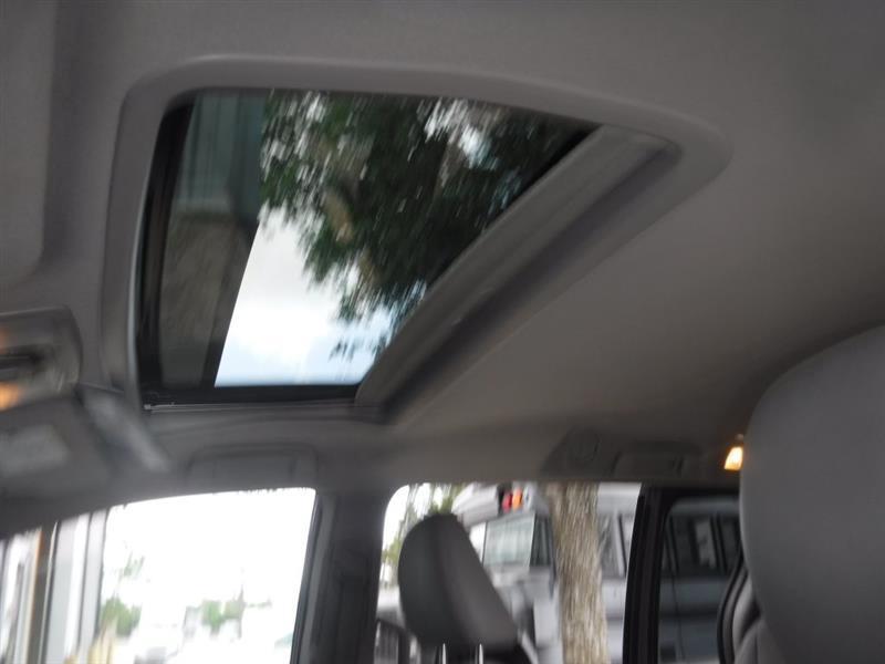 Toyota Sienna XLE 7-Passenger AWD 2017