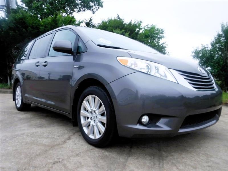 Toyota Sienna XLE 7-Passenger AWD 2017