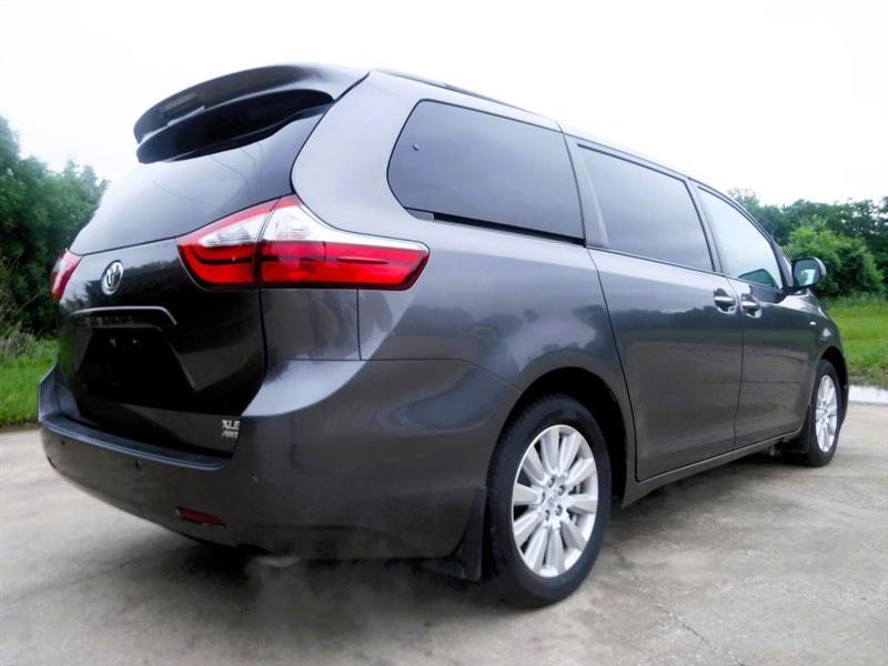 Toyota Sienna XLE 7-Passenger AWD 2017
