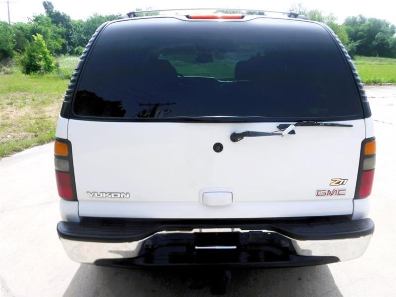 GMC Yukon SLT 4D SUV 4WD 2005