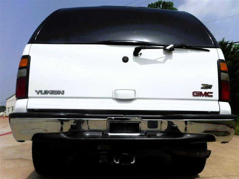 GMC Yukon SLT 4D SUV 4WD 2005