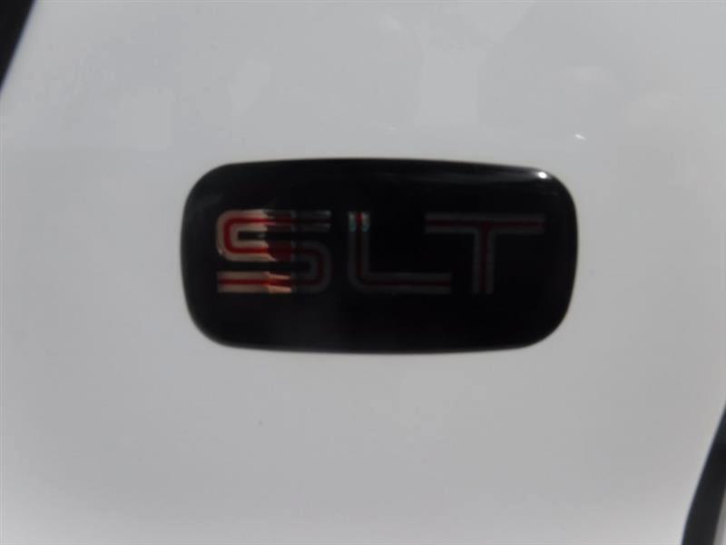 GMC Yukon SLT 4D SUV 4WD 2005