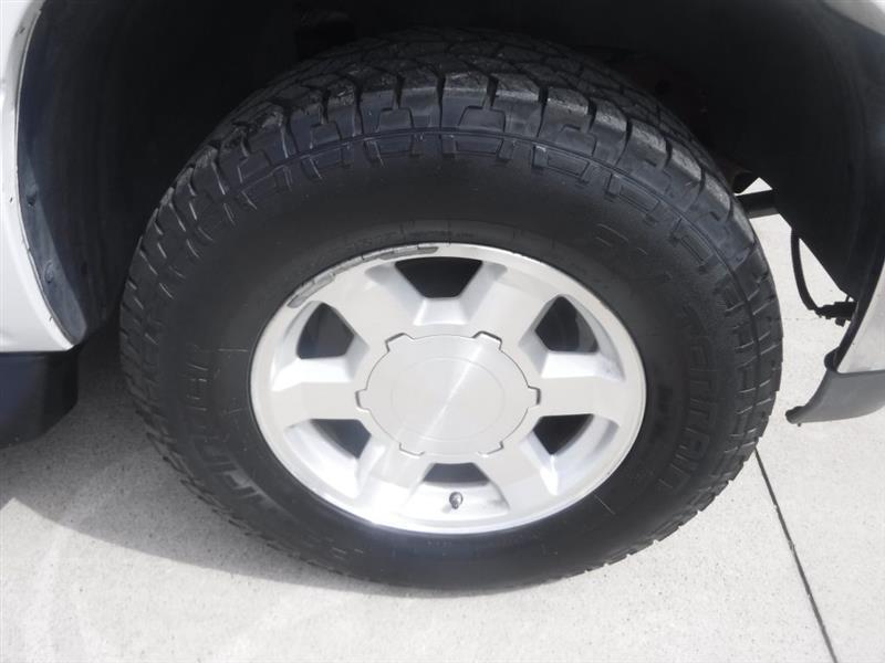 GMC Yukon SLT 4D SUV 4WD 2005