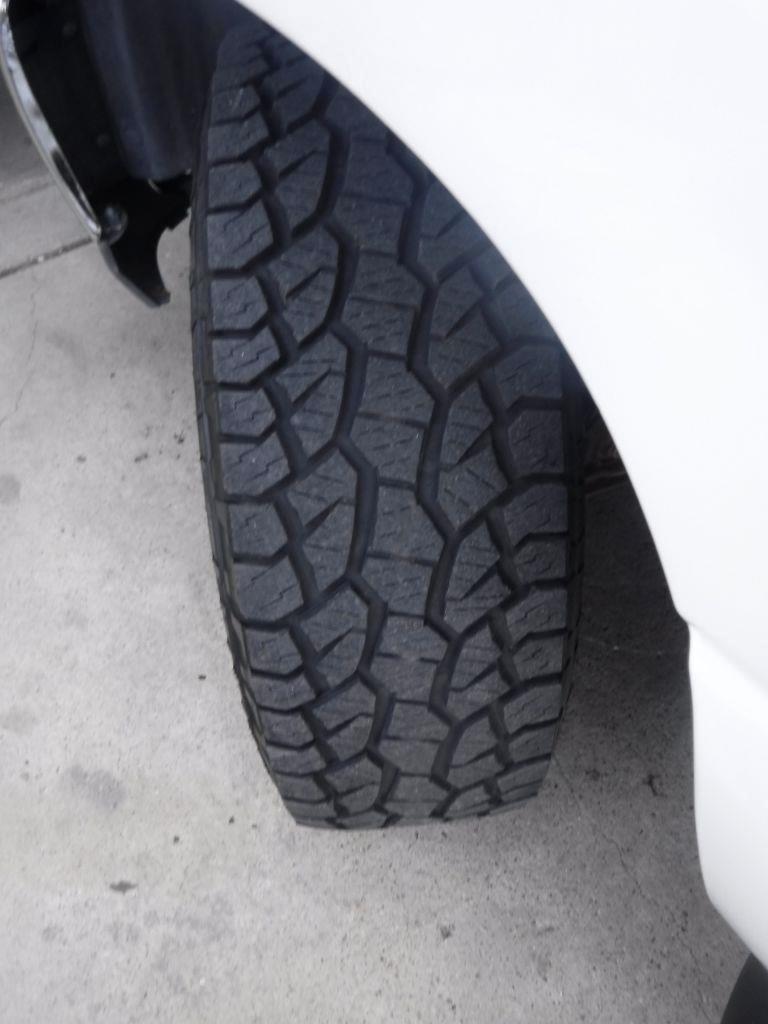 GMC Yukon SLT 4D SUV 4WD 2005