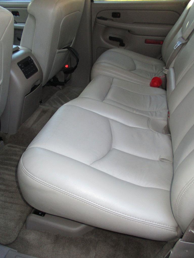 GMC Yukon SLT 4D SUV 4WD 2005