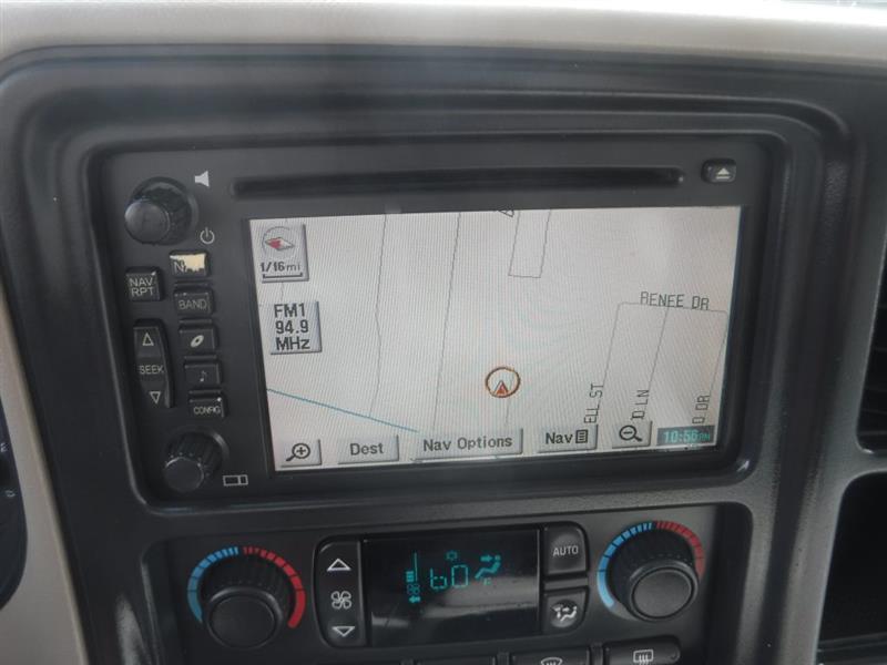 GMC Yukon SLT 4D SUV 4WD 2005