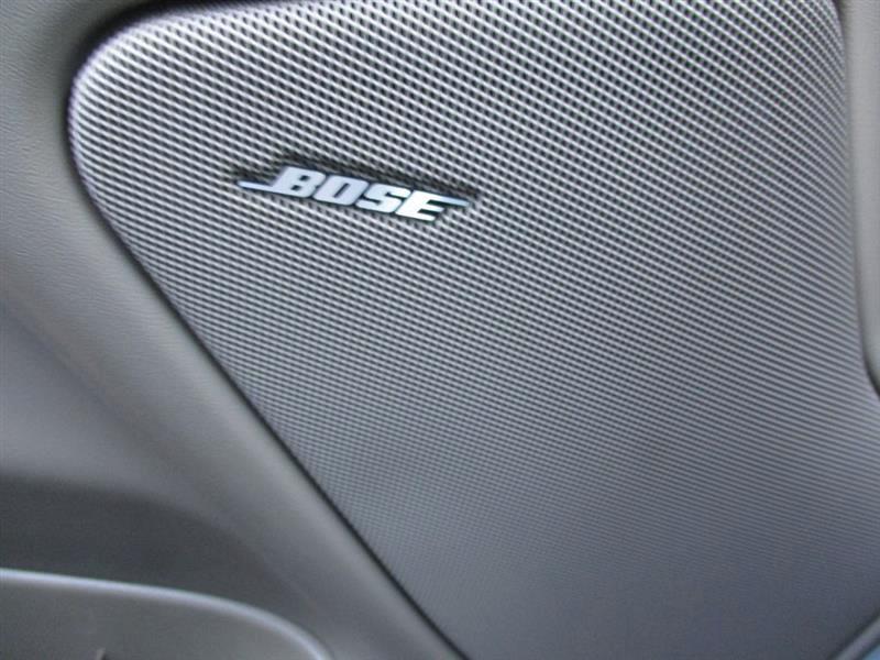 GMC Yukon SLT 4D SUV 4WD 2005