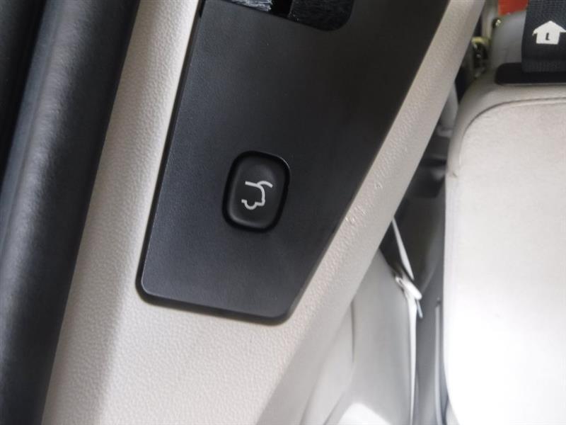 Chrysler Town & Country Touring-L 2011