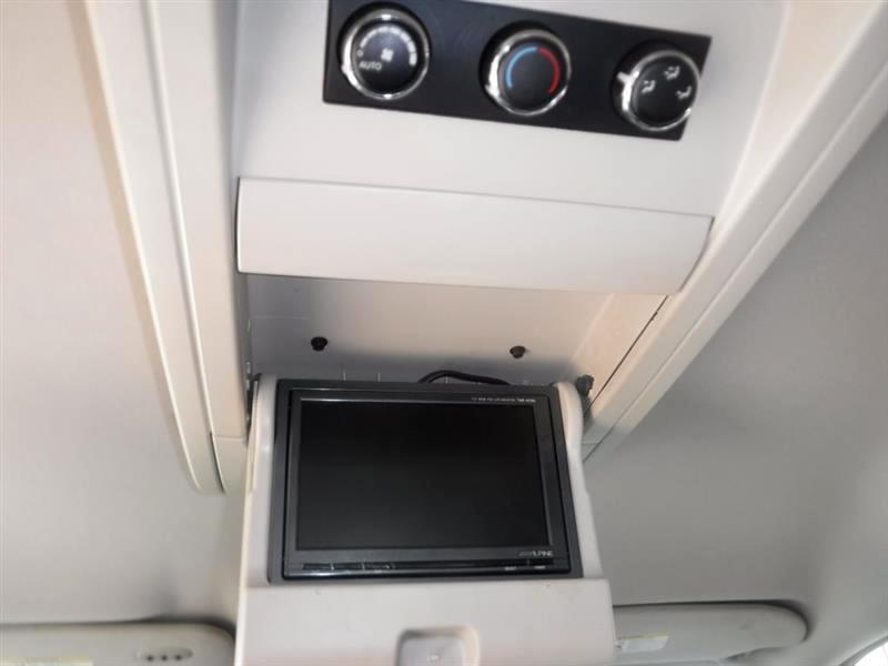 Chrysler Town & Country Touring-L 2011