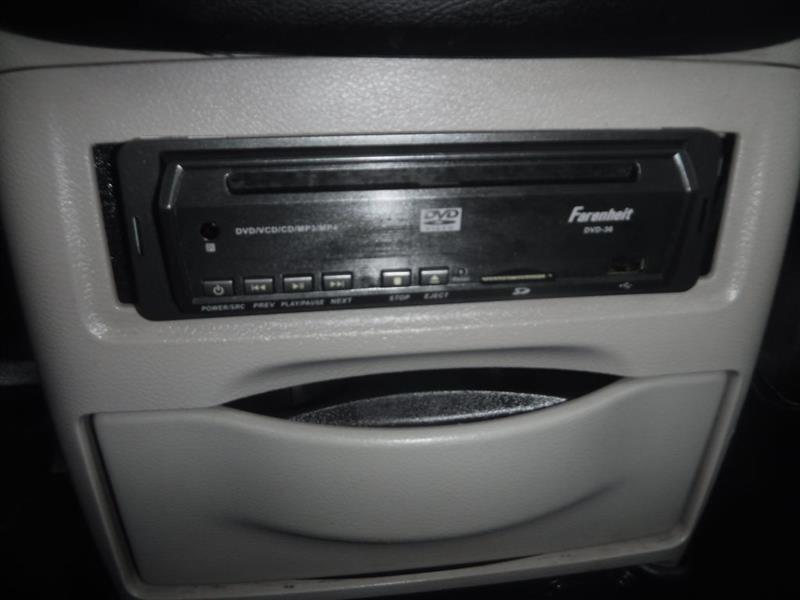 Chrysler Town & Country Touring-L 2011