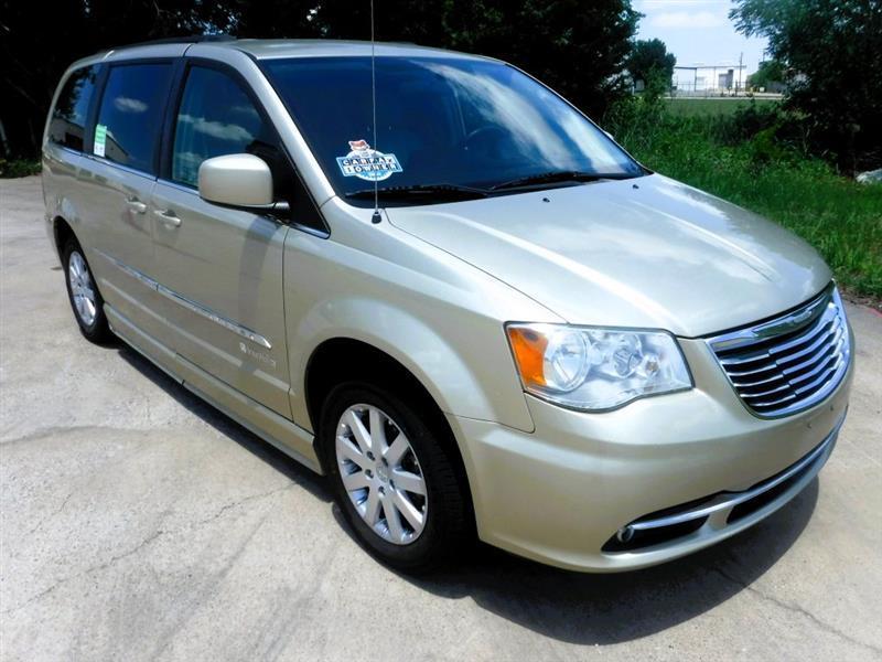 Chrysler Town & Country Touring-L 2011