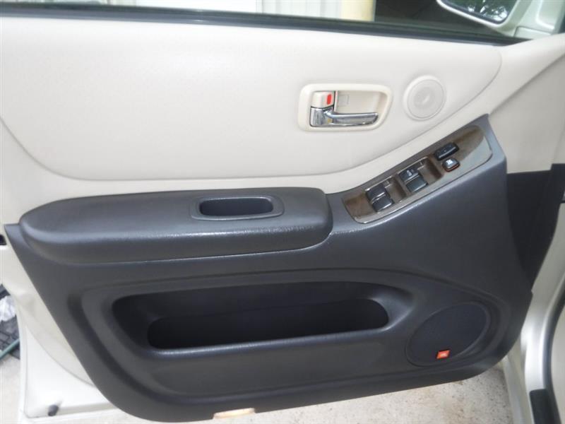 Toyota Highlander Limited V6 4WD 2002