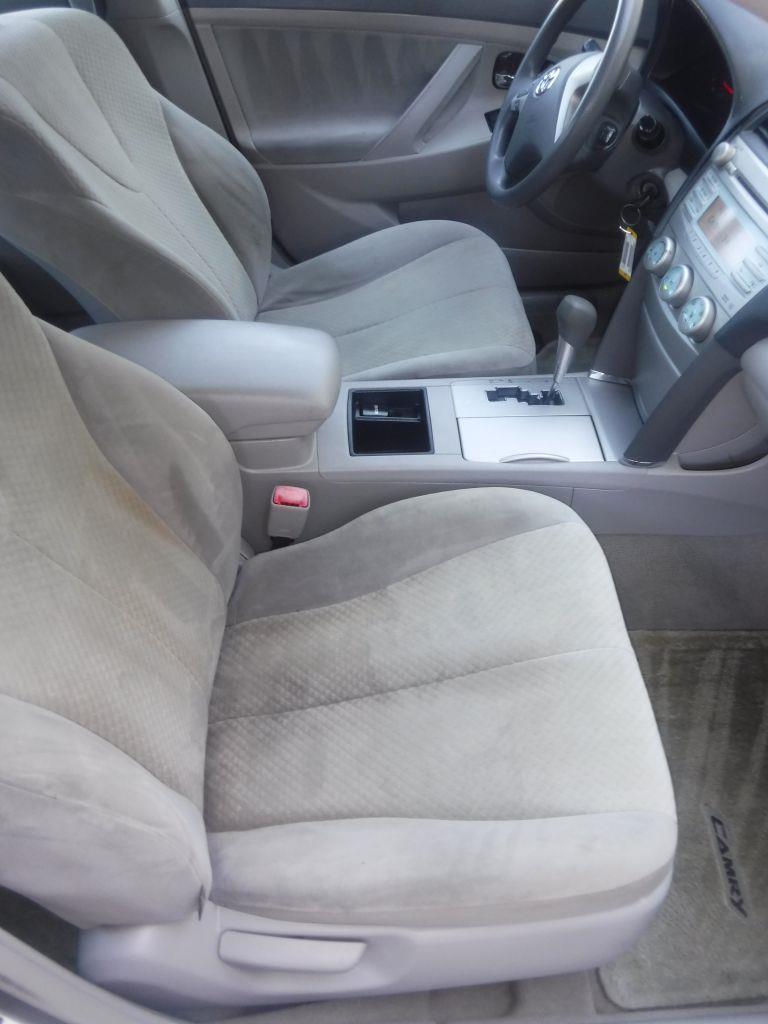 2008 Toyota Camry LE - Photo 24