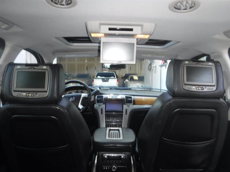 Cadillac Escalade ESV AWD Platinum 2012
