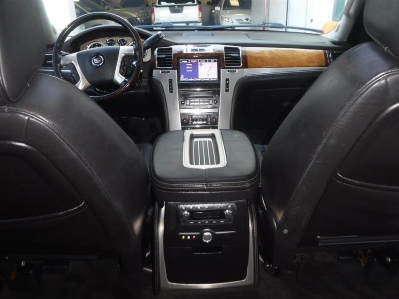 Cadillac Escalade ESV AWD Platinum 2012