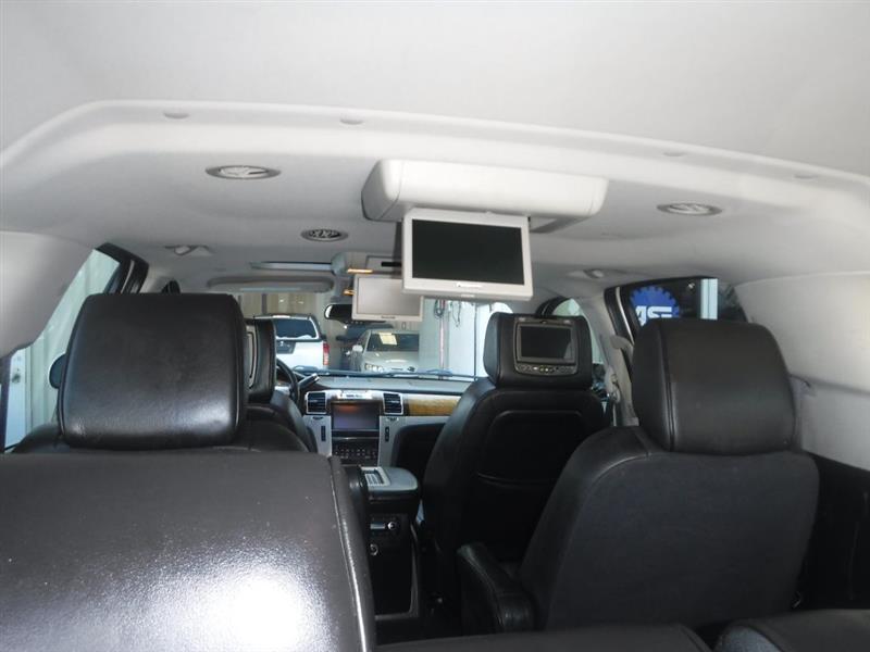 Cadillac Escalade ESV AWD Platinum 2012