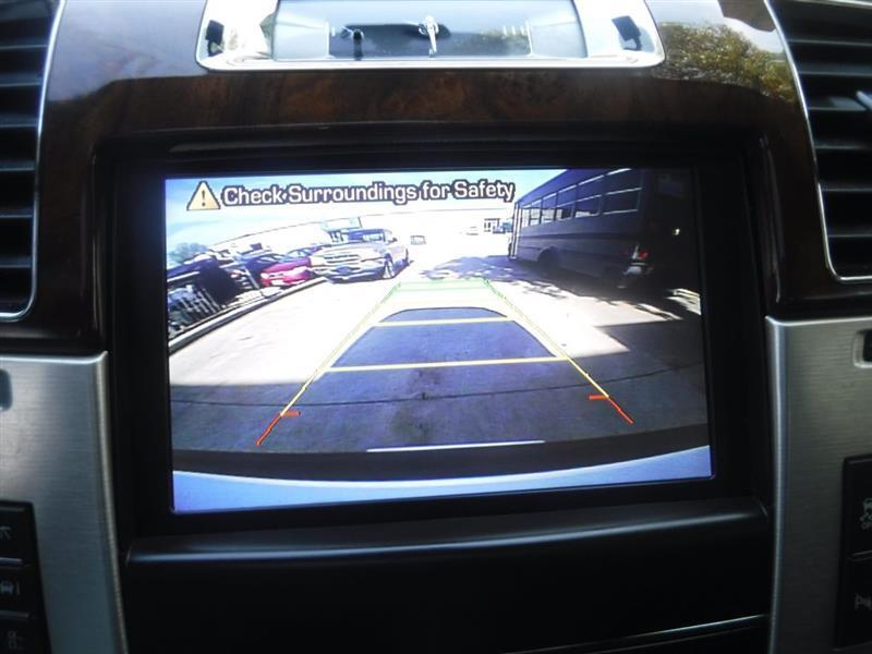Cadillac Escalade ESV AWD Platinum 2012