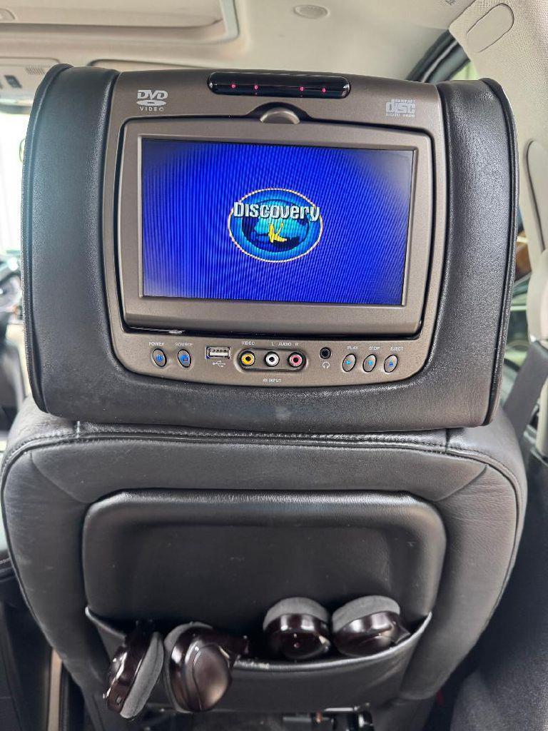 Cadillac Escalade ESV AWD Platinum 2012