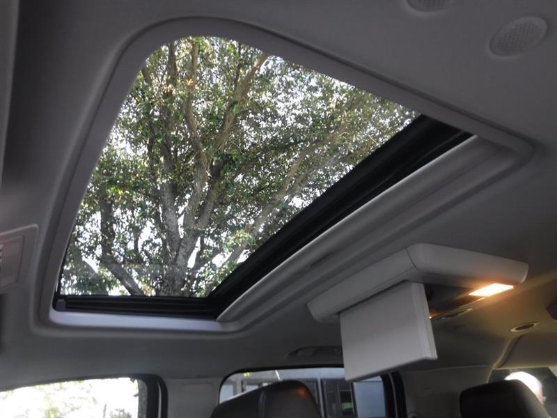 Cadillac Escalade ESV AWD Platinum 2012