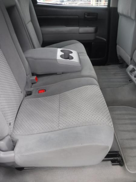 Toyota Tundra SR5 CrewMax 4.6L 2WD 2011