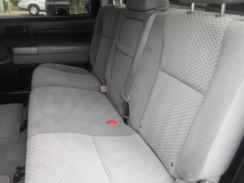 Toyota Tundra SR5 CrewMax 4.6L 2WD 2011