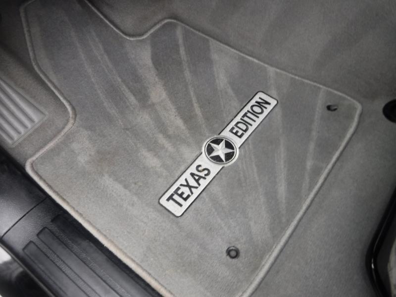 Toyota Tundra SR5 CrewMax 4.6L 2WD 2011