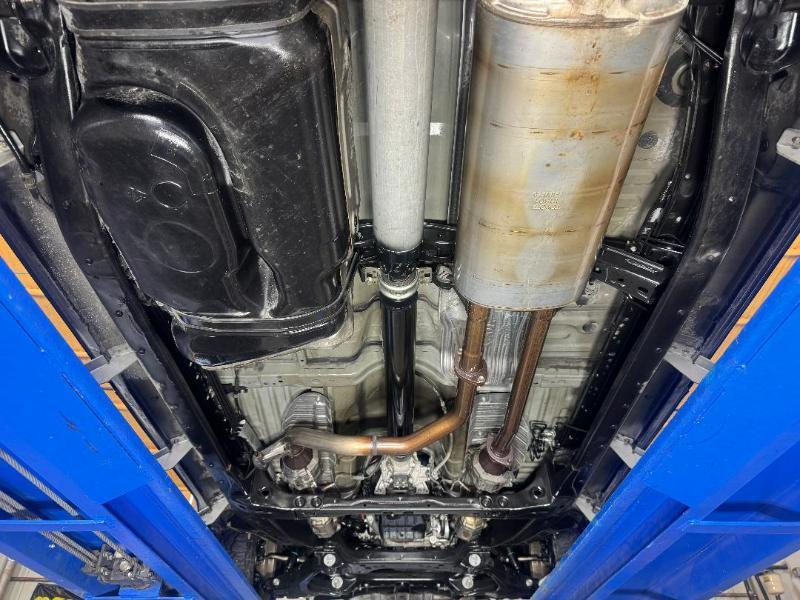 Toyota Tundra SR5 CrewMax 4.6L 2WD 2011