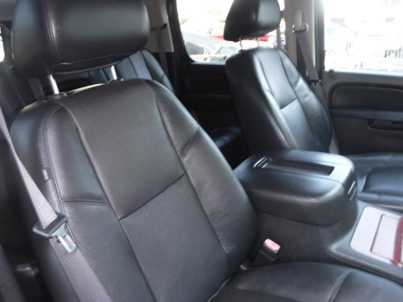 Chevrolet Suburban LTZ 1500 4WD 2012