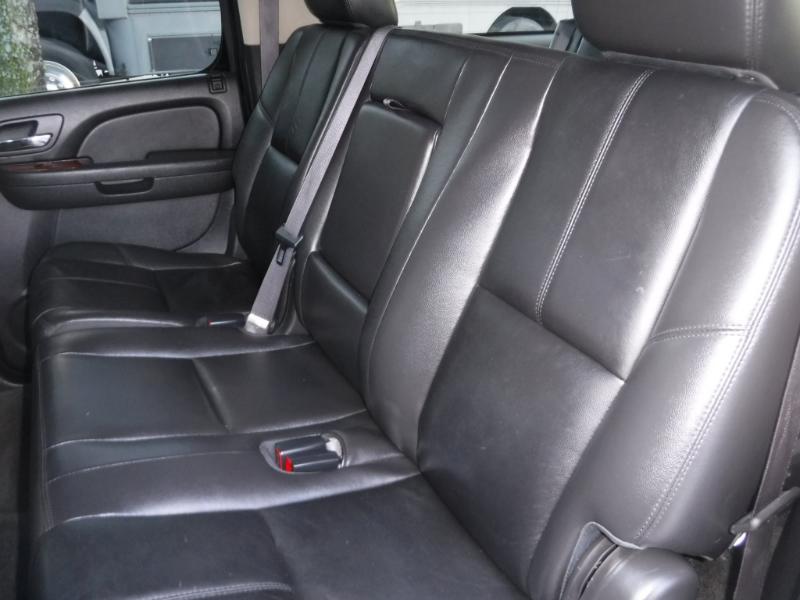 Chevrolet Suburban LTZ 1500 4WD 2012