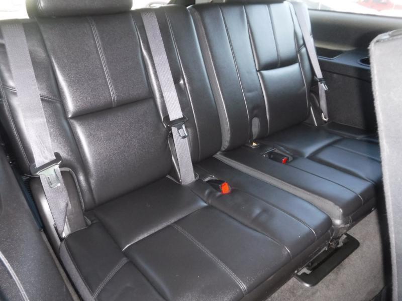 Chevrolet Suburban LTZ 1500 4WD 2012