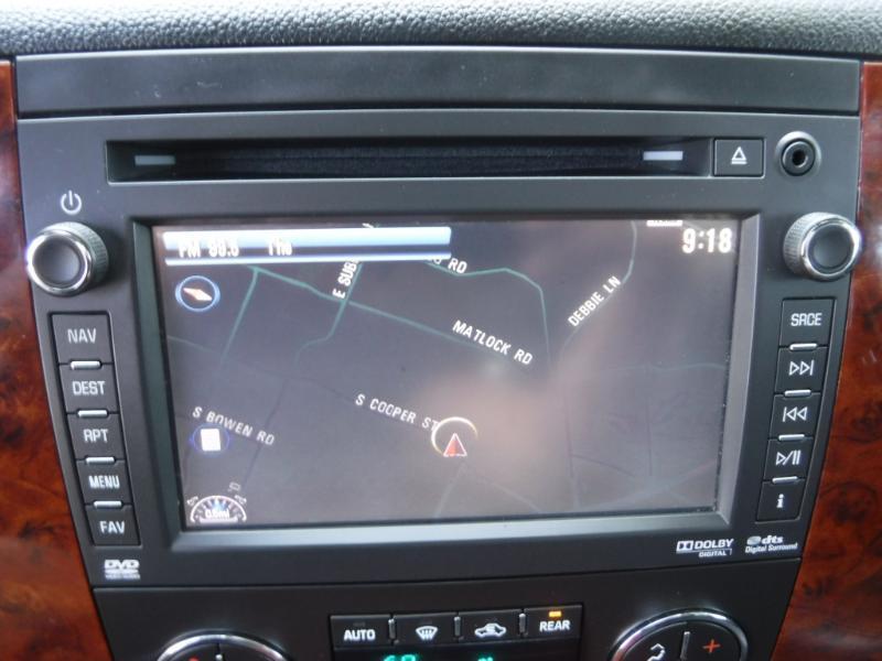 Chevrolet Suburban LTZ 1500 4WD 2012