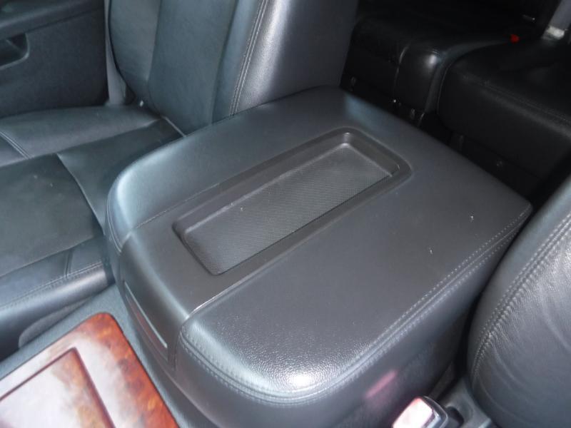 Chevrolet Suburban LTZ 1500 4WD 2012