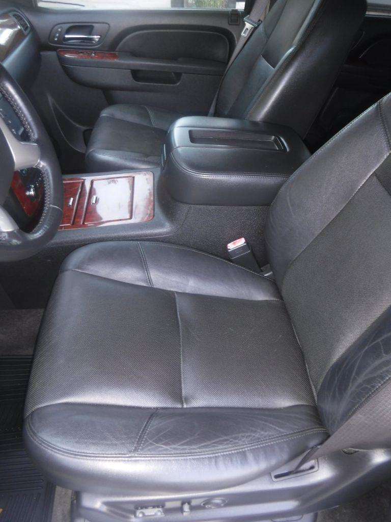 Chevrolet Suburban LTZ 1500 4WD 2012