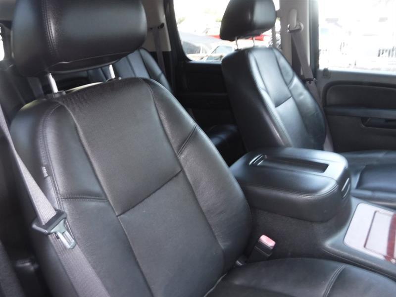 Chevrolet Suburban LTZ 1500 4WD 2012