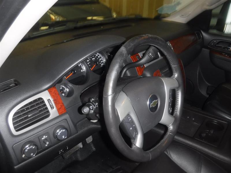 Chevrolet Suburban LTZ 1500 4WD 2012