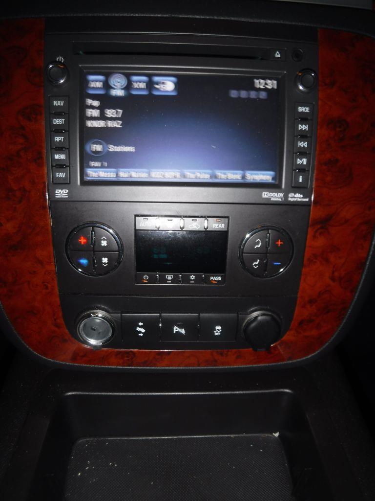Chevrolet Suburban LTZ 1500 4WD 2012