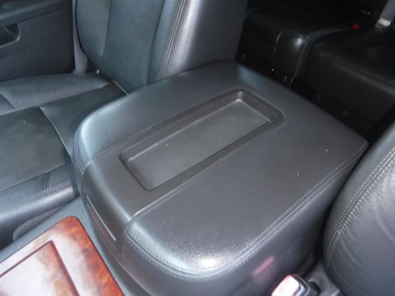 Chevrolet Suburban LTZ 1500 4WD 2012