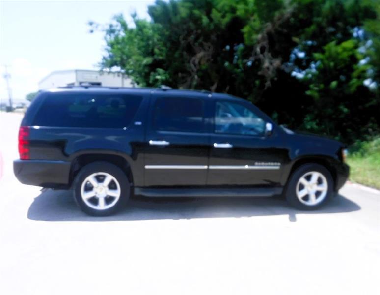Chevrolet Suburban LTZ 1500 4WD 2012