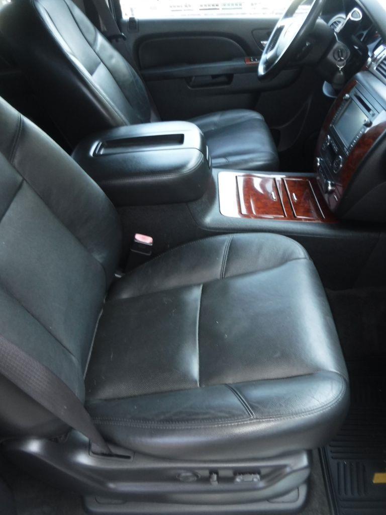 Chevrolet Suburban LTZ 1500 4WD 2012