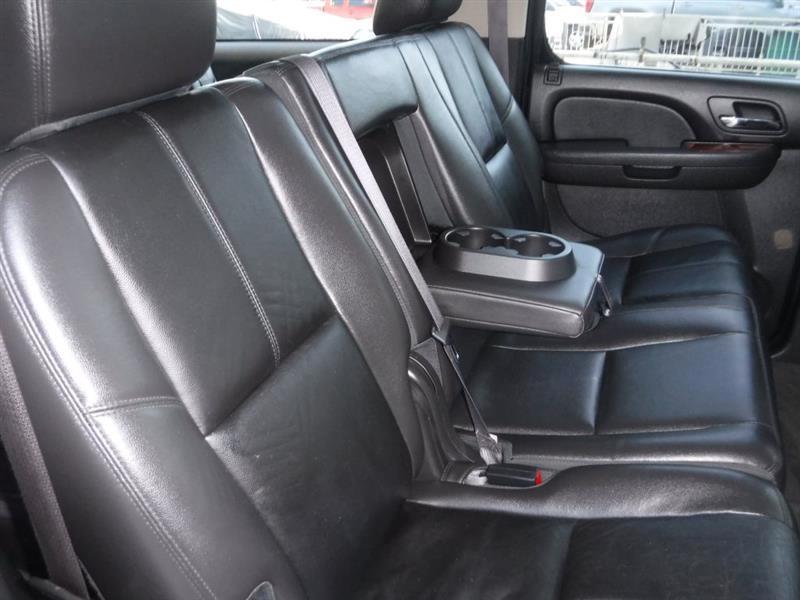 Chevrolet Suburban LTZ 1500 4WD 2012