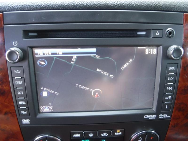 Chevrolet Suburban LTZ 1500 4WD 2012