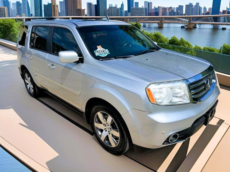 2012 Honda Pilot Touring 2WD 5-Spd AT with DVD