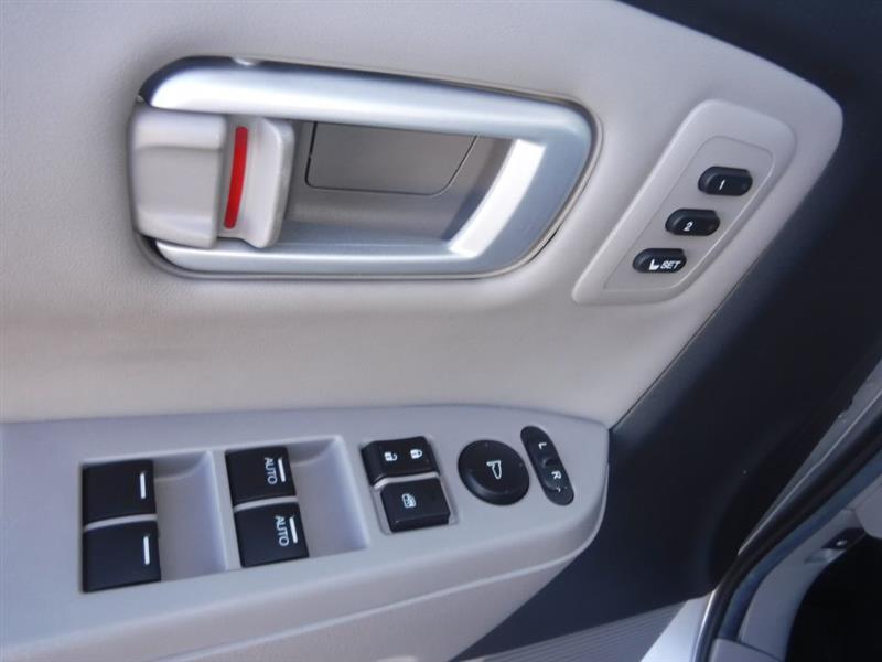 Honda Pilot Touring 2WD 5-Spd AT with DVD 2012