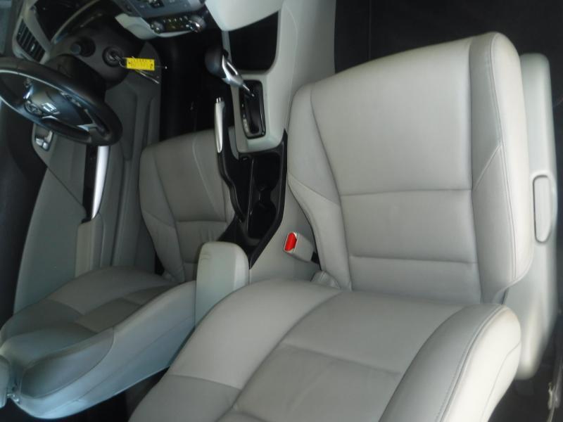 Honda Civic EX-L Coupe 5-Spd AT 2012