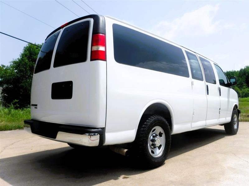 Chevrolet Express LT 3500 Extended 2012