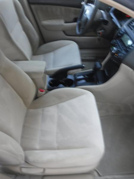 Honda Accord LX sedan AT 2003